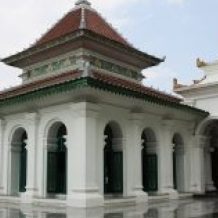 Hundreds of Muslims Protest Church Construction in Indonesia