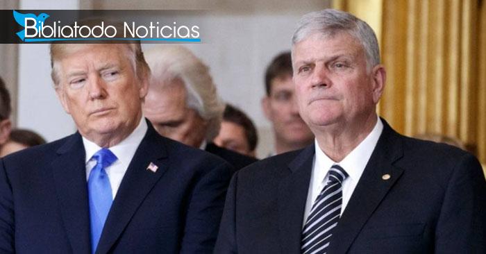 Miles de personas llaman «blasfemo» a Franklin Graham y piden su despido por apoyo a Trump