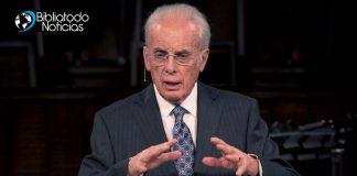 “Dios los abandonó”: Pastor John MacArthur dice que Biden es el “juicio divino” sobre EE.UU
