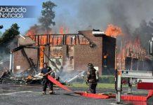 Con la fe intacta, Cristianos adoran a Dios en carpas tras incendio que dejó su iglesia en escombros y cenizas