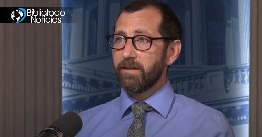 Pastor es despedido en su trabajo por negarse a usar pronombres trans: “Jesús es la verdad, no voy a mentir”