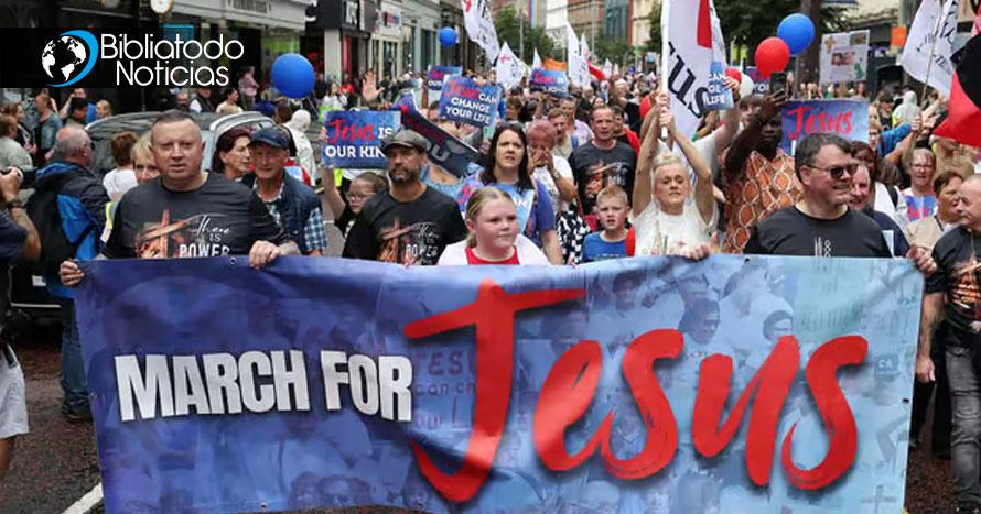 Irlanda: Marcha para Jesús reunió a miles de cristianos para orar y adorar al Señor.