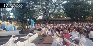 Cuba: Cristianos desafían censura y desalojo policial al alabar a Dios en plena calle