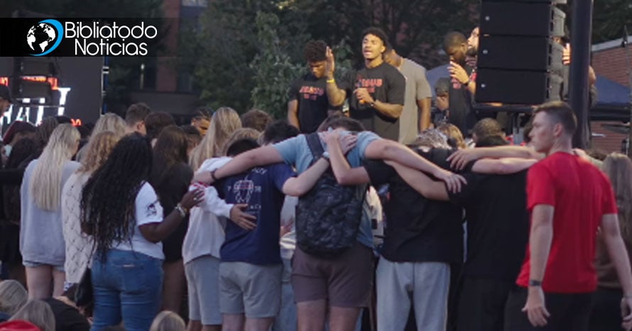 “Hambre de Dios”: Atletas de la Universidad de Ohio llevan a otros deportistas y jóvenes a Cristo en poderoso encuentro