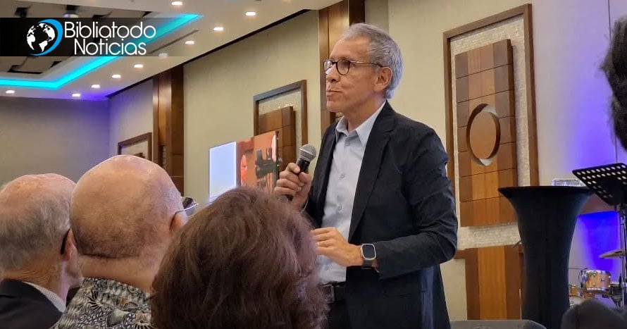 Marco Barrientos pide terminar con la cultura de celebridad en la iglesia: “Es tóxica y mata”