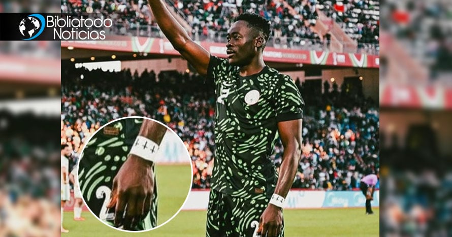 Futbolistas nigerianos usaron brazaletes con cruces en apoyo a los cristianos perseguidos