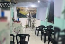 Su iglesia estaba vacía mientras predicaba, pero miles en redes proclaman “Dios estaba presente” Su iglesia estaba vacía mientras predicaba, pero miles en redes proclaman “Dios estaba presente”