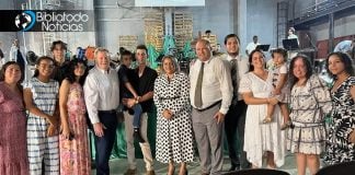 Histórico: Embajador de USA en Cuba participa en el culto de una iglesia cristiana de más de 100 años