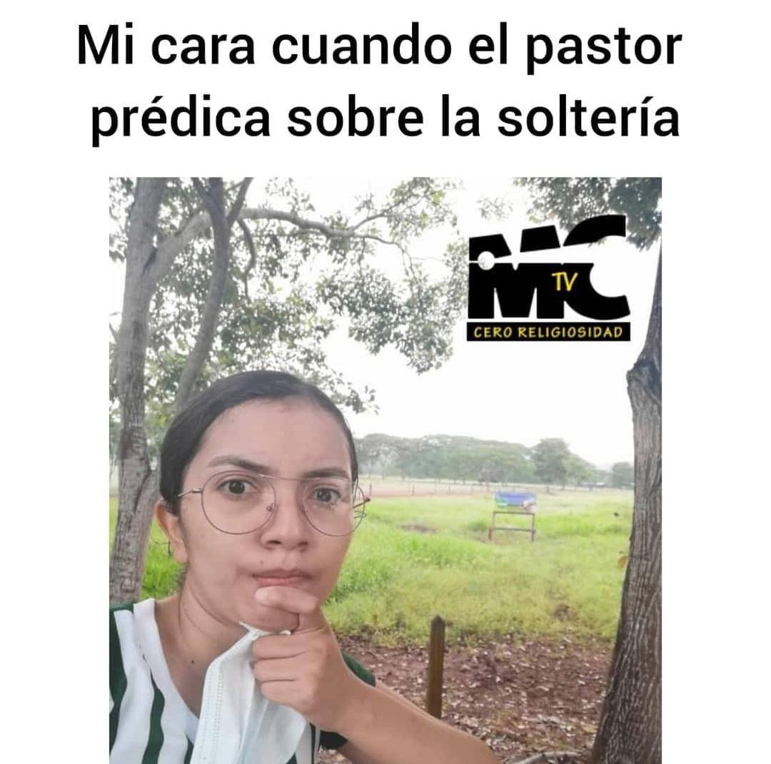 Mi cara cuando el pastor prédica sobre la soltería - MEMES CRISTIANOS, image size:1080x1071